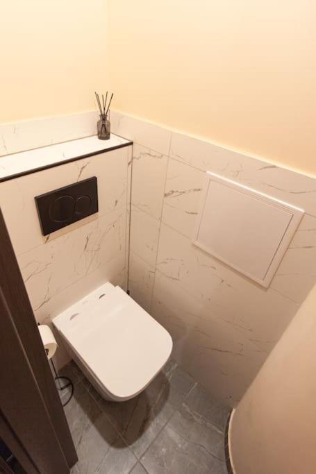 Vysoka Apartman Emf/Stp 布拉迪斯拉发 外观 照片